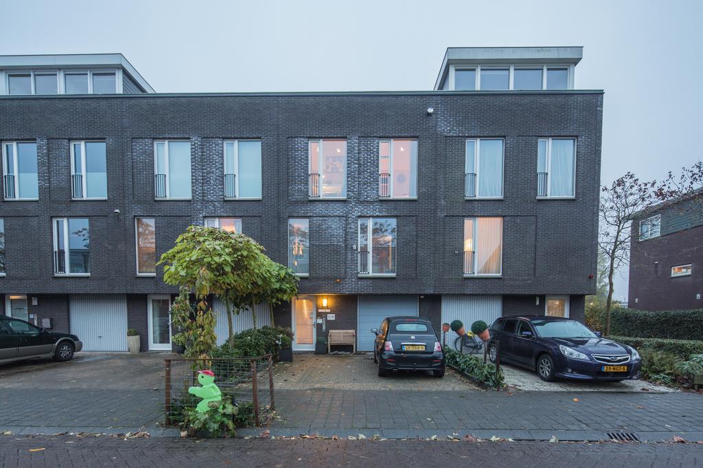 Bed and Breakfast Sleep At Slim Ámsterdam Exterior foto